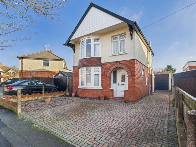 House for sale in Wotton Pitch, Gloucester