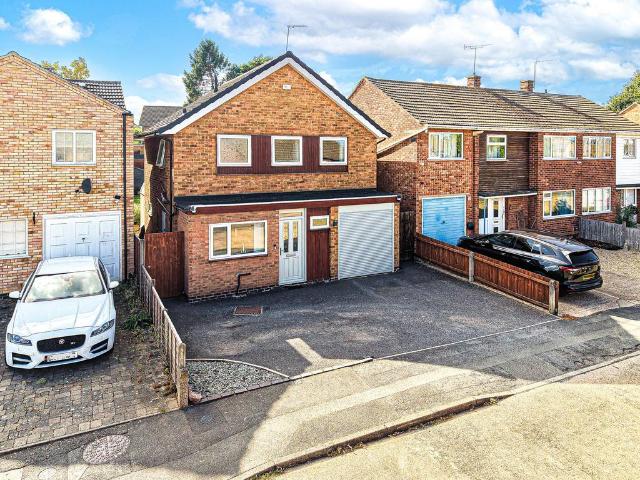 House for sale in Elmfield, Leicestershire