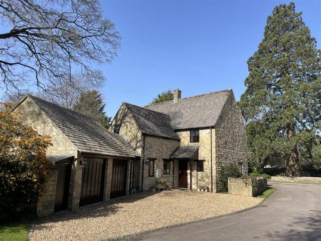 House for sale in Fossebridge, Gloucestershire