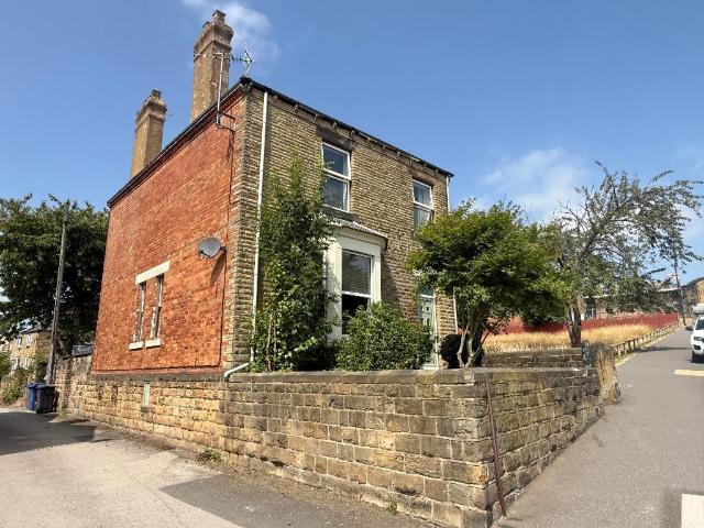 House for sale in Elsecar, South Yorkshire