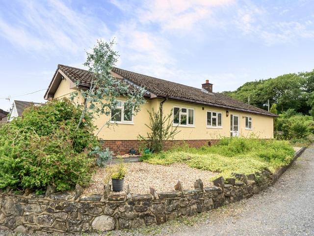 House for sale in Mynyddcerrig, Wales