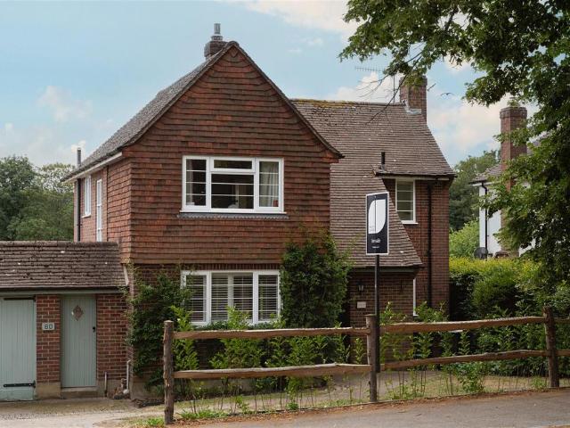House for sale in Pachesham Park, Surrey