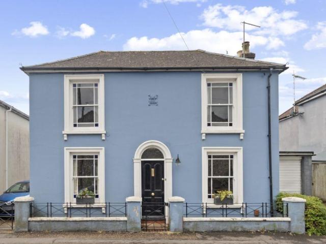 House for sale in Chichester, Littlecote