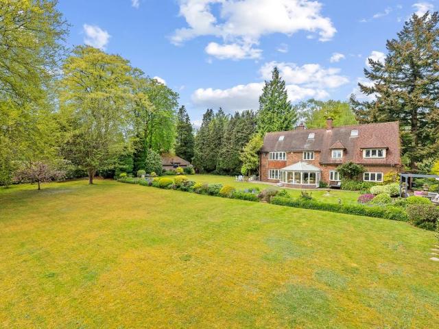 House for sale in London Borough of Croydon, Purley