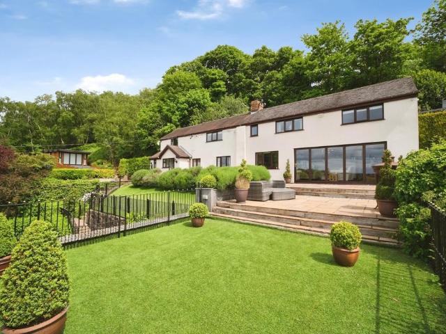 House for sale in Stoke-on-Trent