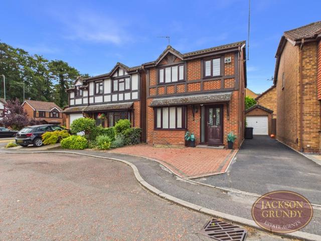 House for sale in Northampton, Northamptonshire