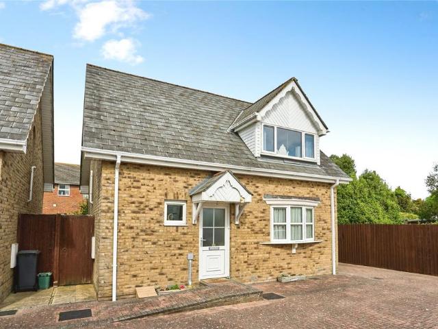 House for sale in Elmfield, Ryde