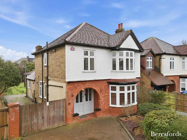House for sale in Gidea Park, Greater London