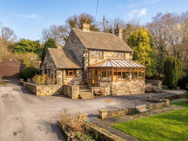 House for sale in Calverley, West Yorkshire