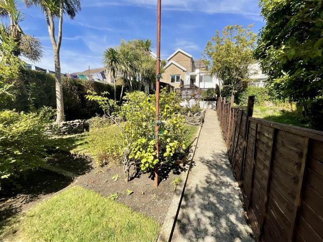 House for sale in Cefncaeau, Dafen
