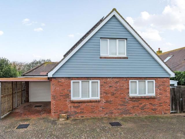 House for sale in Littlecote, West Sussex