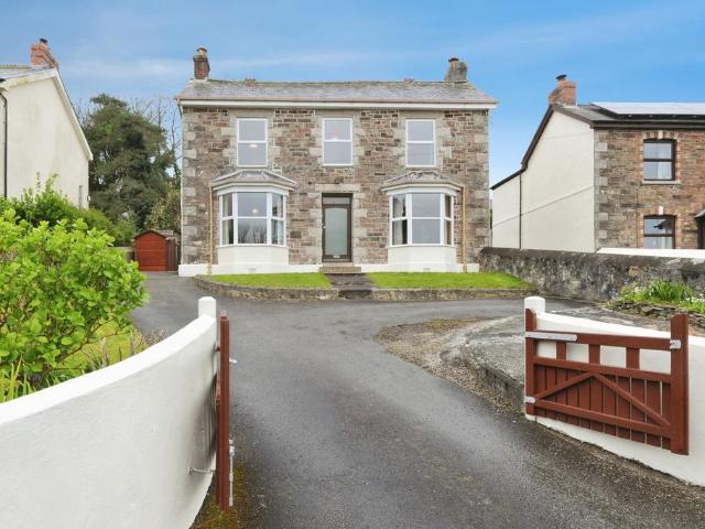 House for sale in Carharrack, Cornwall