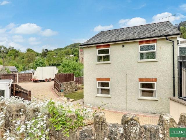 House for sale in Bromsberrow Heath, Gloucestershire