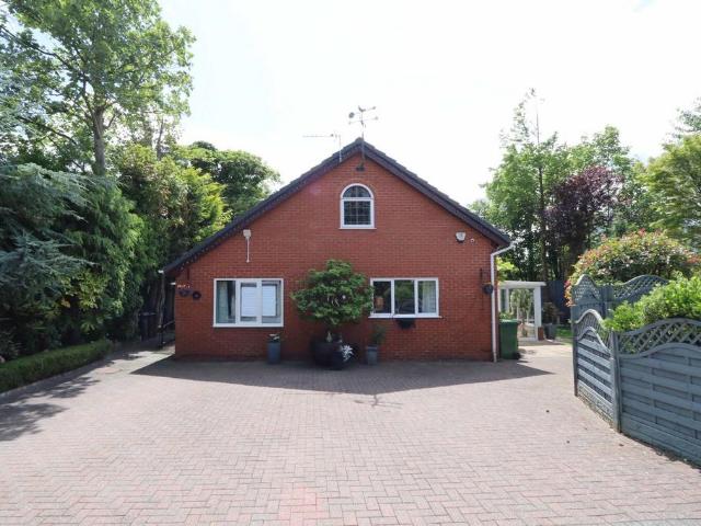 Bungalow for sale in Meols Cop, Southport