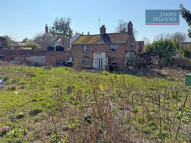 House for sale in Stanford On Avon, Leicestershire