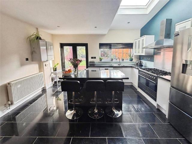 House for sale in Royal Borough of Kingston upon Thames, Greater London