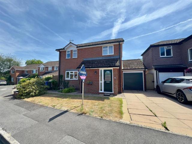 House for sale in Fleet, Hart