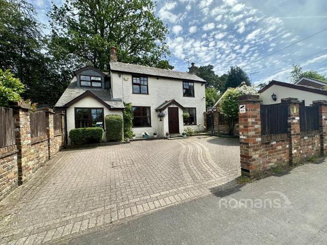 House for sale in Fleet, Hart