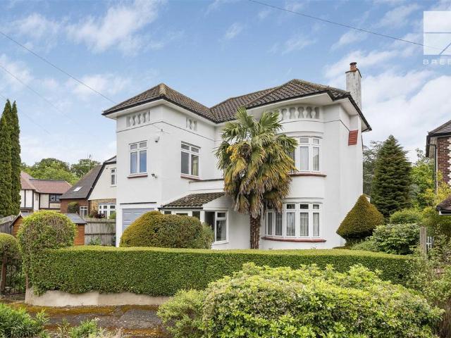 House for sale in Chingford, Greater London