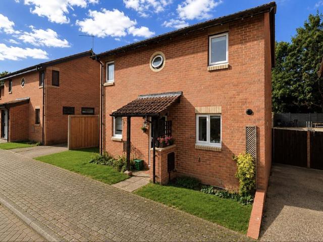 House for sale in Shenley Brook End, Milton Keynes