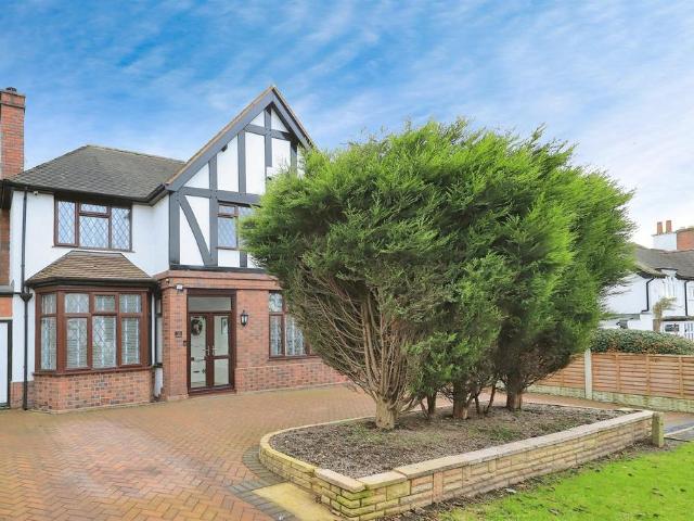 House for sale in Goldthorn Hill, West Midlands