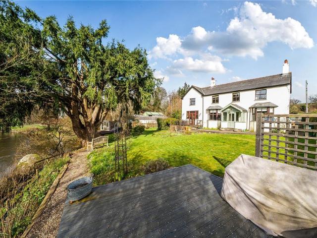 House for sale in Rhayader, Wales