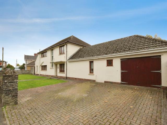 House for sale in Pyle, Kenfig Hill