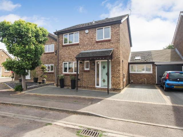 House for sale in Woodlands Park, Bedford