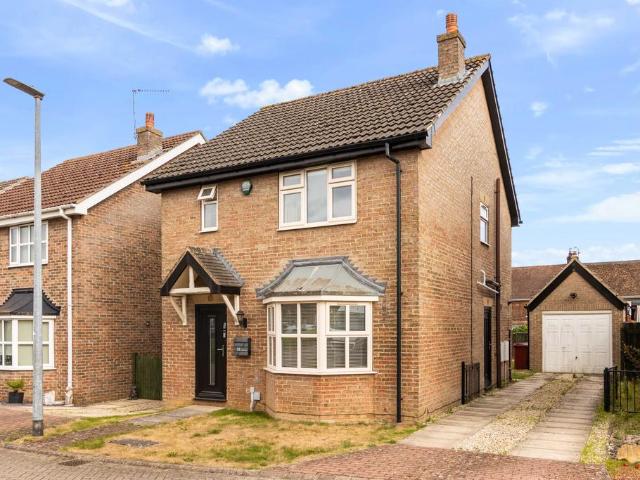 House for sale in Broughton, Greater Lincolnshire