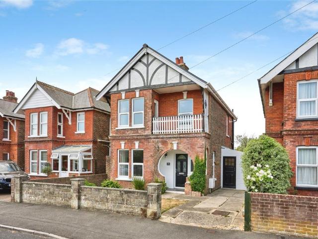 House for sale in Elmfield, Ryde