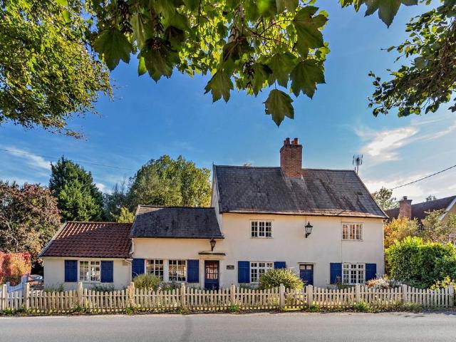 House for sale in Swingleton Green, Chelmondiston
