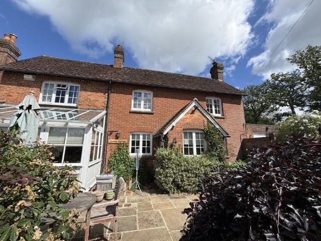 House for sale in Fole, Surrey