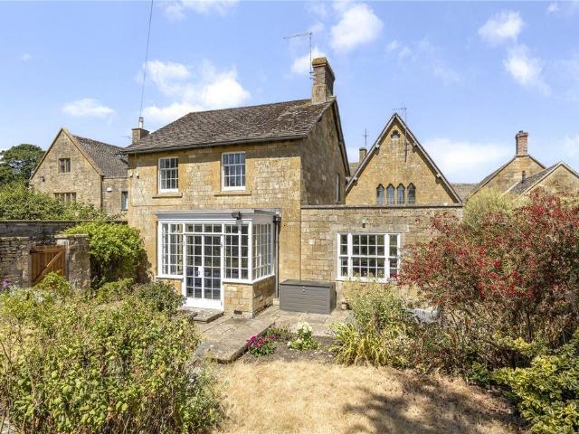 House for sale in Crookhill, Worcestershire