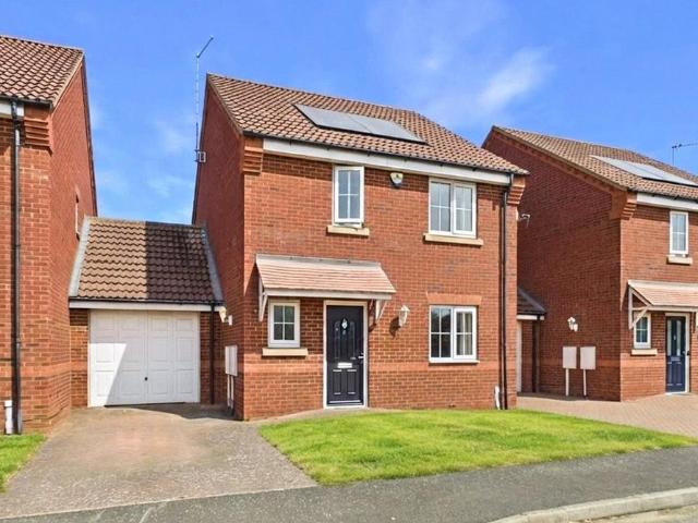 House for sale in Burton Latimer