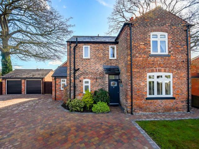 House for sale in Snapes Green, West Midlands