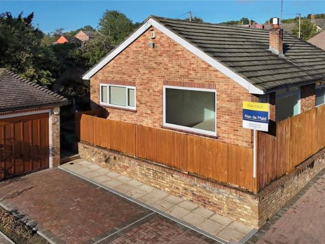 House for sale in Green Street Green, Greater London