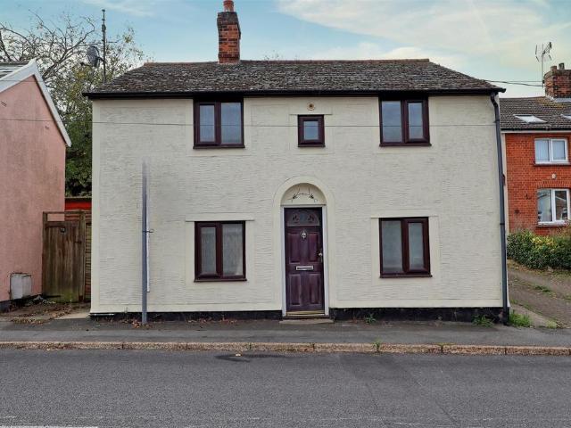 House for sale in Chipping Hill, Essex