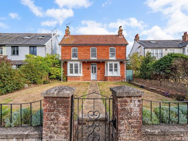 House for sale in Littlecote, West Sussex