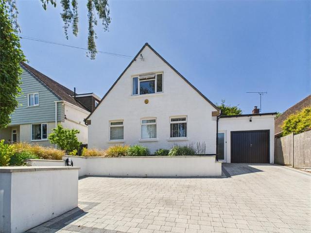 House for sale in Holdenhurst, Bournemouth