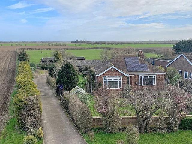Bungalow for sale in New York, Belleau