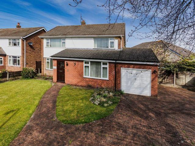House for sale in Little Altcar, Sefton