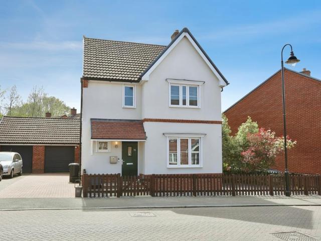 House for sale in Crowdhill, Helford