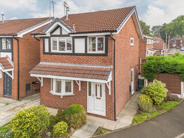 House for sale in Brandlesholme, Bury