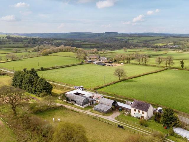 House for sale in New Inn, Wales