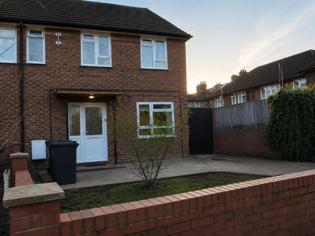 House for sale in Greater London