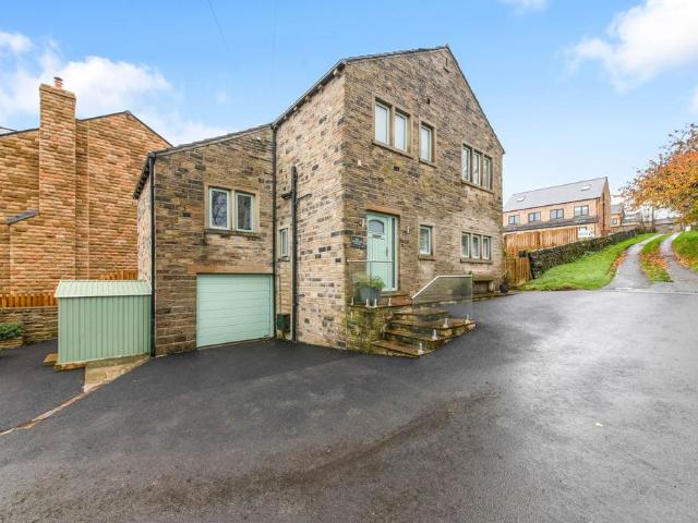 House for sale in Meltham, West Yorkshire