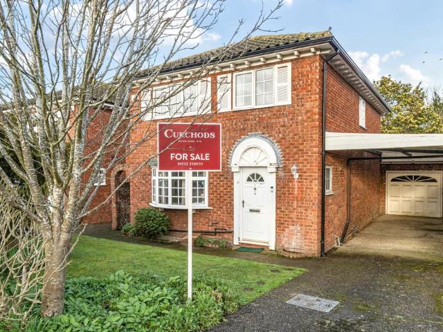 House for sale in Lower Halliford, Surrey