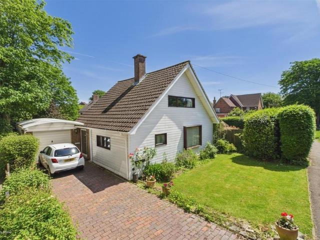 House for sale in Chichester, Littlecote