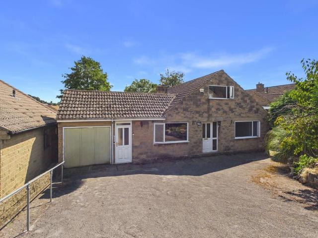 House for sale in Froggatt, East Midlands