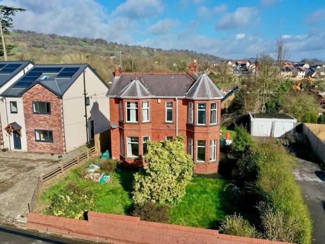 House for sale in Five Locks, Wales